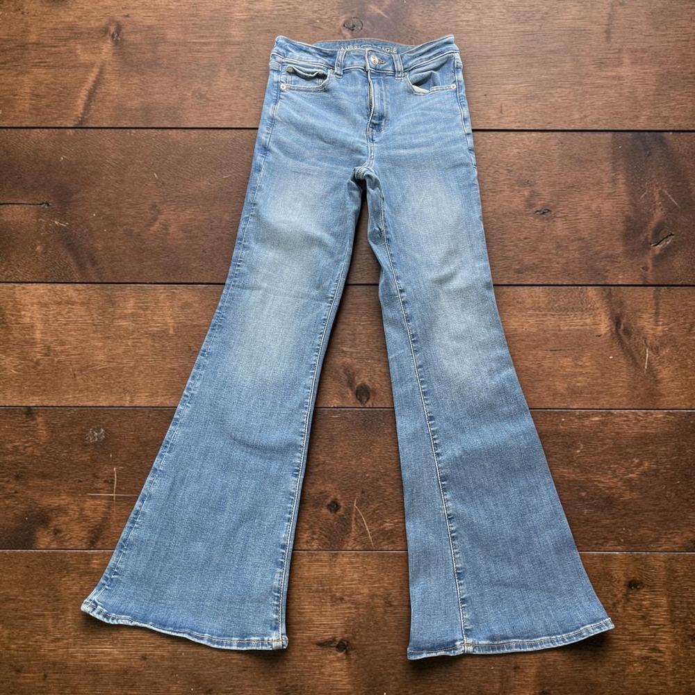 American Eagle Super Hi-Rise Flare Jeans Next Level Stretch Blue Size 4 W26xL30
